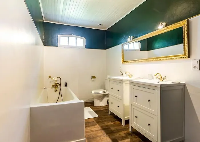 Domaine De Bouhemy 빌라