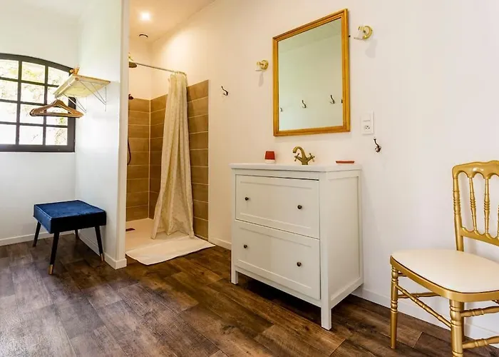 Domaine De Bouhemy 빌라